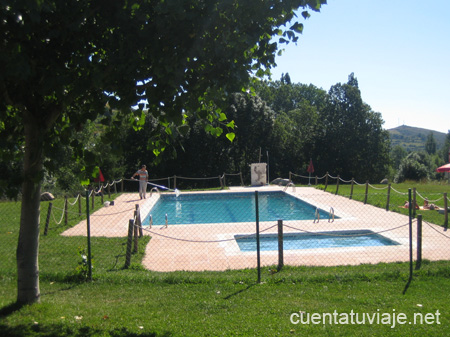 Piscinas del Camping Laspaúles (Huesca)